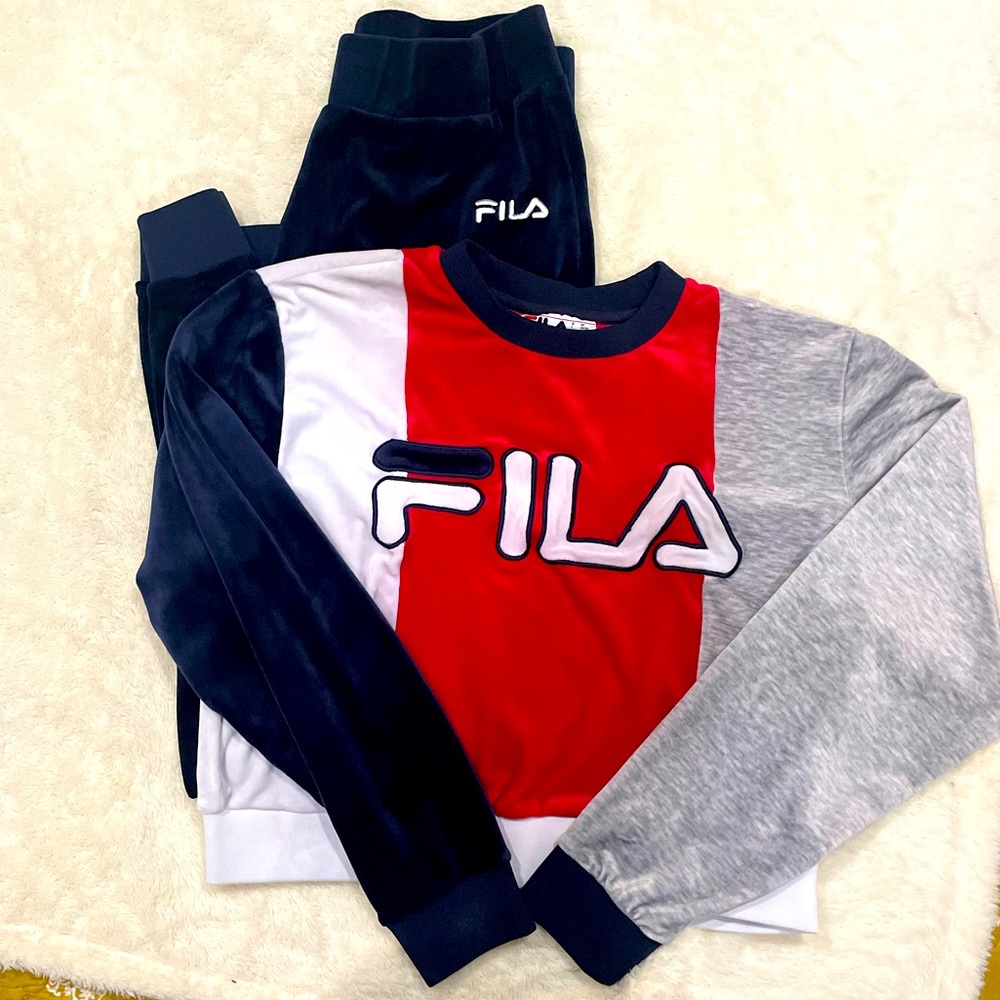 Fila sweatsuit!